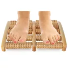 Tradičný drevený masážny prístroj na chodidlá