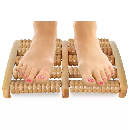 Tradičný drevený masážny prístroj na chodidlá