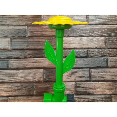 Záhradný rozprašovač na vodu v tvare kvetu, ktorá sa dá vpichnúť do zeme