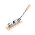 Stojaci luskáčik na orechy s robustnou oceľovou základňou