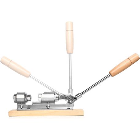 Stojaci luskáčik na orechy s robustnou oceľovou základňou