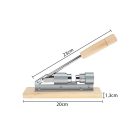 Stojaci luskáčik na orechy s robustnou oceľovou základňou