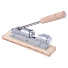 Stojaci luskáčik na orechy s robustnou oceľovou základňou