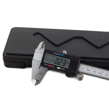 Digitálne posuvné meradlo 150mm LCD + puzdro