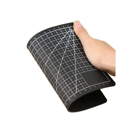 Podložka na presné rezy, modelovanie, montáž v čiernej farbe