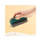 Kefa na čistenie obuvi a čalúnenia s dávkovačom tekutiny