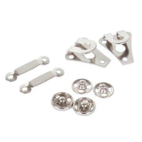 Súprava na šitie v praktickom červenom držiaku