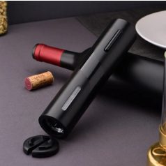   Elegantná elektrická vývrtka, elektrický otvárač na víno v čiernej farbe