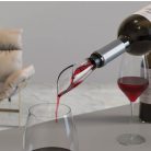 Elegantná elektrická vývrtka, elektrický otvárač na víno v čiernej farbe