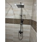 Hranatý medený sprchový set s batériou - farba chróm