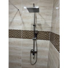 Hranatý medený sprchový set s batériou - farba chróm