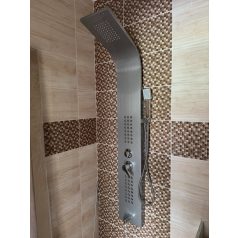 Elegantný čierny hydromasážny sprchový set