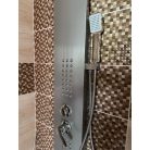 Elegantný čierny hydromasážny sprchový set